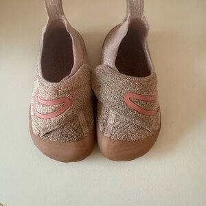 Nike Swoosh 1 size 6C